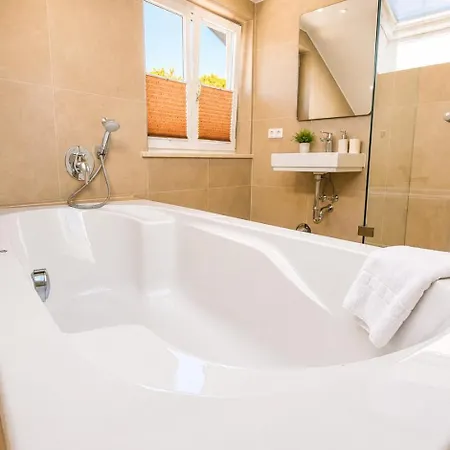 Allgaeu 5 Mit Sauna,balkon, Garten Und Privatparkplatz Daire *
